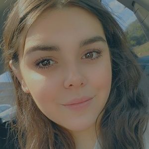 Meet your Posher, Madeleine